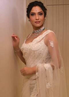 Navratri 2025: नवरात्रि पर साड़ी में चाहती हैं खास लुक, अंकिता लोखंडे के ब्लाउज कलेक्शन से लें इंस्पिरेशन, हर कोई करेगा तारीफ