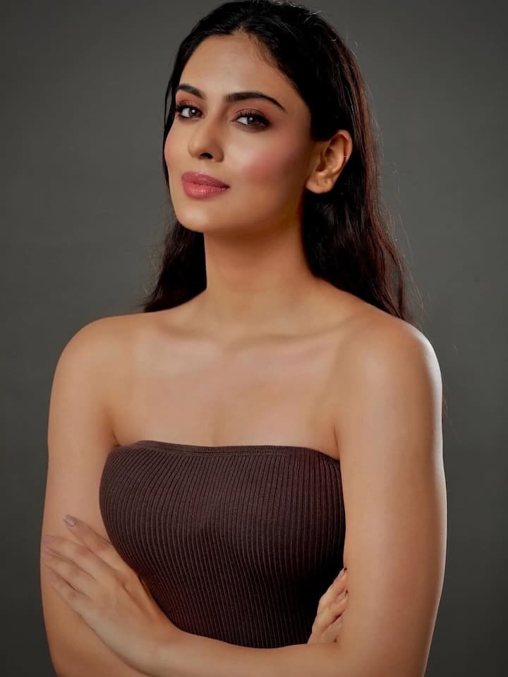 तनीषा के फैंस उनकी एक झलक पाने के लिए बेताब रहते हैं. ऐसे में एक्ट्रेस भी अपनेे फैंस को निराश नहीं करती हैं.