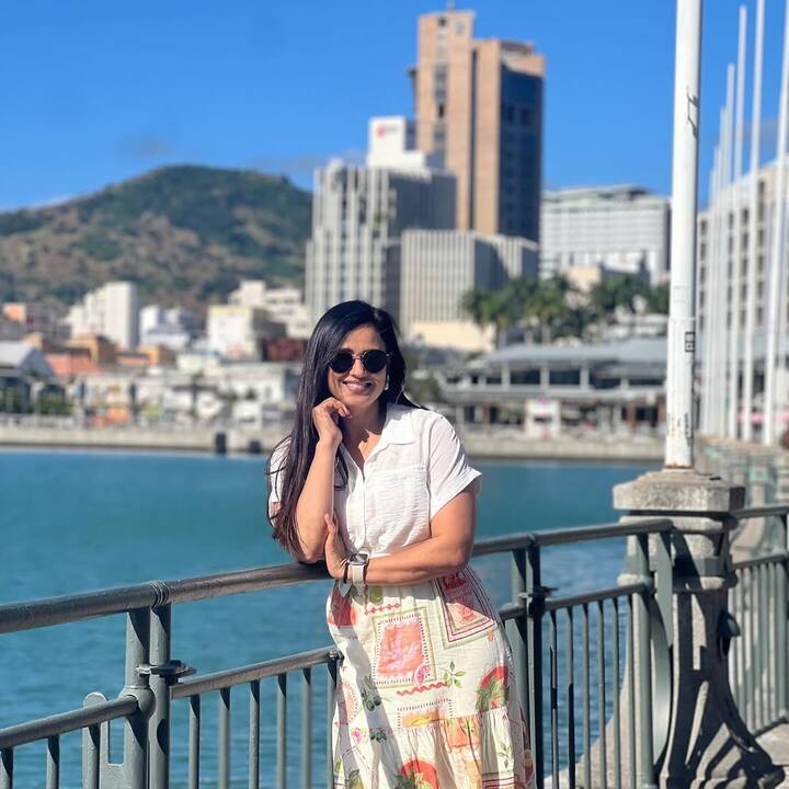 TV's famous actress Shweta Tiwari has shown her performance from small screen to big screen and even Bhojpuri cinema. However, at the beginning of his career, he had to do many things to stay in the industry and prove himself. At the same time, there was a time when Shweta resorted to B-grade films in search of survival and work. But with her hard work and strong acting, she gradually climbed the stairs of success and today is counted among the most successful actresses of TV.