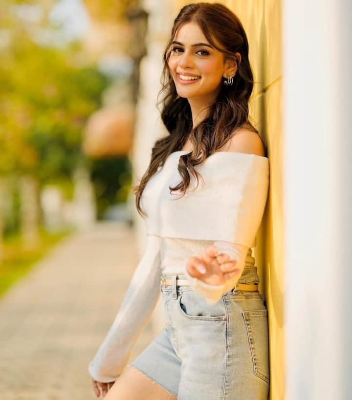 तनीषा सोशल मीडिया पर खासा एक्टिव रहती हैं. एक्ट्रेस के इंस्टाग्राम पर उनके 166K फॉलोवर्स हैं.