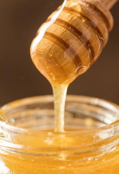 ਰੋਜ਼ਾਨਾ ਇੱਕ ਚਮਚ ਸ਼ਹਿਦ ਖਾਣ ਦੇ ਕਮਾਲ ਦੇ ਫਾਇਦੇ; ਖੰਘ ਤੇ ਜ਼ੁਕਾਮ 'ਚ ਰਾਹਤ ਸਣੇ ਚੰਗੀ ਨੀਂਦ 'ਚ ਮਦਦਗਾਰ