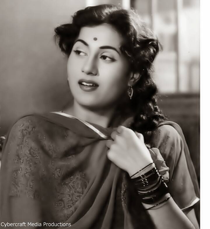 Madhubala started in 1942 from the film as a child artist Basam and played her first lead role in the 1947 Neil Kamal at the age of just 14. Since then till her death, she continued to rule Hindi cinema.