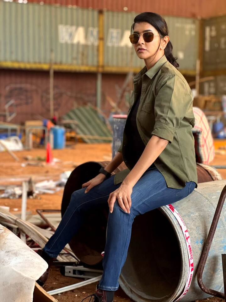 'దక్ష'ను మీకు పరిచయం చేస్తున్నా తను రూల్స్ ఫాలో అవ్వదు రిరైట్ చేస్తుంది అని లక్ష్మి మంచు పేర్కొన్నారు. (Image Courtesy: lakshmimanchu / Instagram)