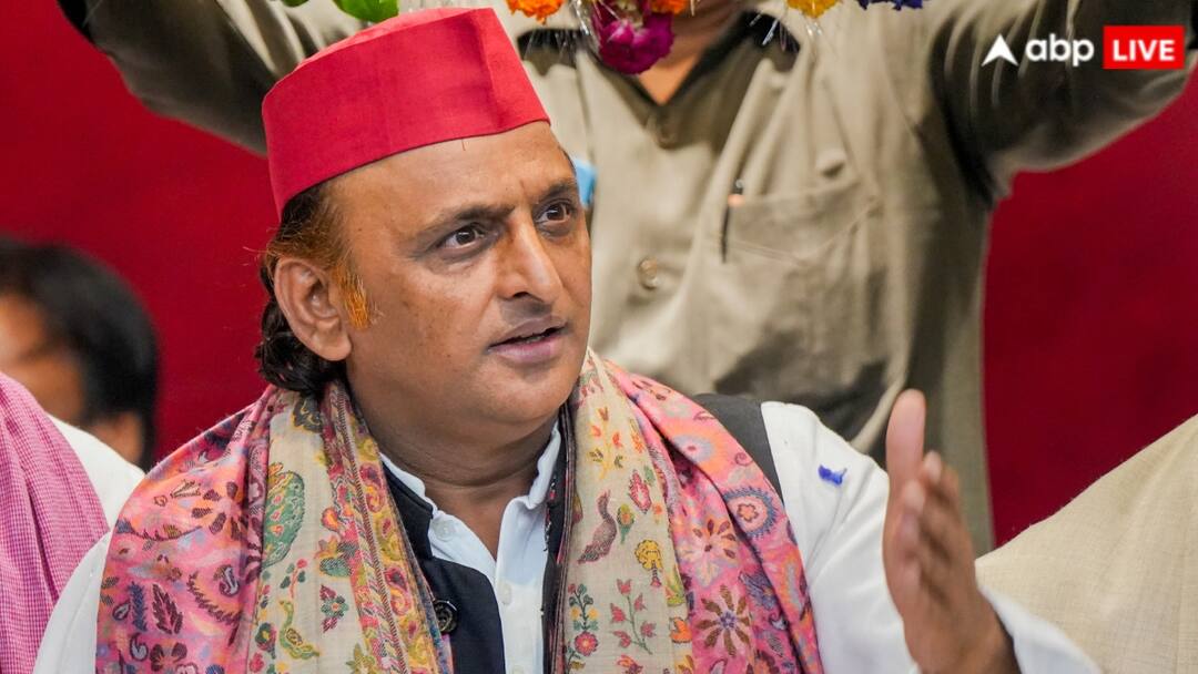 'बिल्डिंग गिराने की हैसियत नहीं', सपा चीफ अखिलेश यादव ने योगी सरकार पर कसा तंज Samajwadi party akhilesh yadav Reaction on his party Office allotment cancelled In Moradabad 'बिल्डिंग गिराने की हैसियत नहीं', सपा चीफ अखिलेश यादव ने योगी सरकार पर कसा तंज