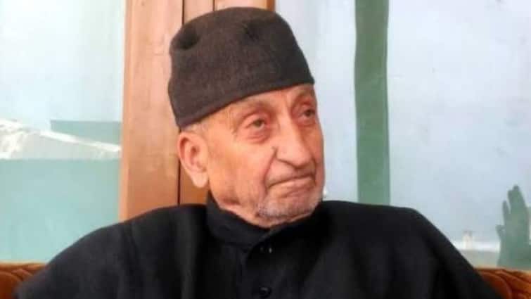 Moderate Kashmiri Separatist Leader Abdul Gani Bhat Dies At 90 Moderate Kashmiri Separatist Leader Abdul Gani Bhat Dies At 90