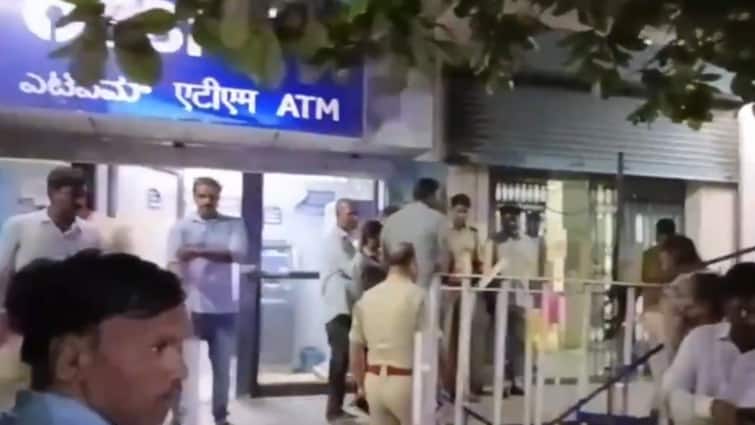 Armed Gang In Military Uniforms Robs SBI Branch In Karnataka, Escapes With 50 Kg Gold, Rs 8 Crore