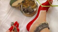 Navratri 2025: इस नवरात्रि अपने लुक को दें परफेक्ट टच, लगाएं लेटेस्ट आलता डिजाइन