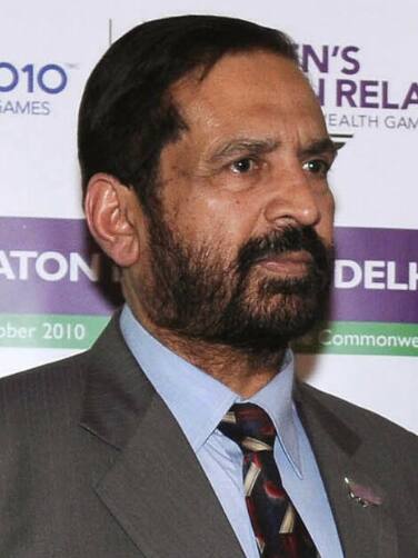 मात्र 2010 मध्ये झालेल्या कॉमनवेल्थ गेम्सच्या आयोजन समितीचे अध्यक्ष असताना भ्रष्टाचाराचे आरोप झाल्यानंतर त्यांच्या कारकिर्दीला मोठा धक्का बसला.