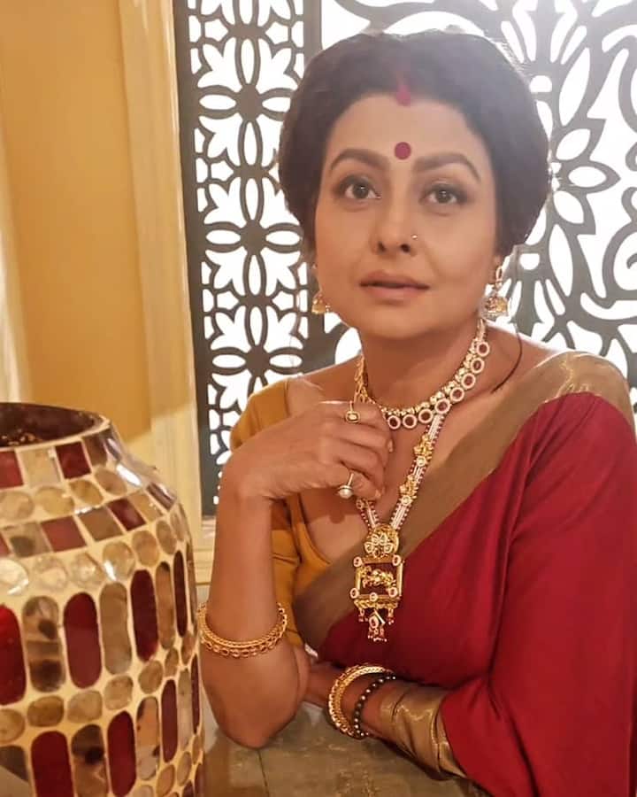 जया भट्टाचार्य ने लिव इन के बारे में बात करते हुए कहा कि वो जमाने बहुत ज्यादा अलग थे. एक्ट्रेस ने कहा कि वो किसी से मिला जुला नहीं करती थीं, क्योंकि वो जमाने बहुत अलग थे.