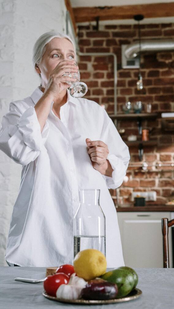 पानी पीने को लेकर सबसे बड़ा मिथ क्या है?