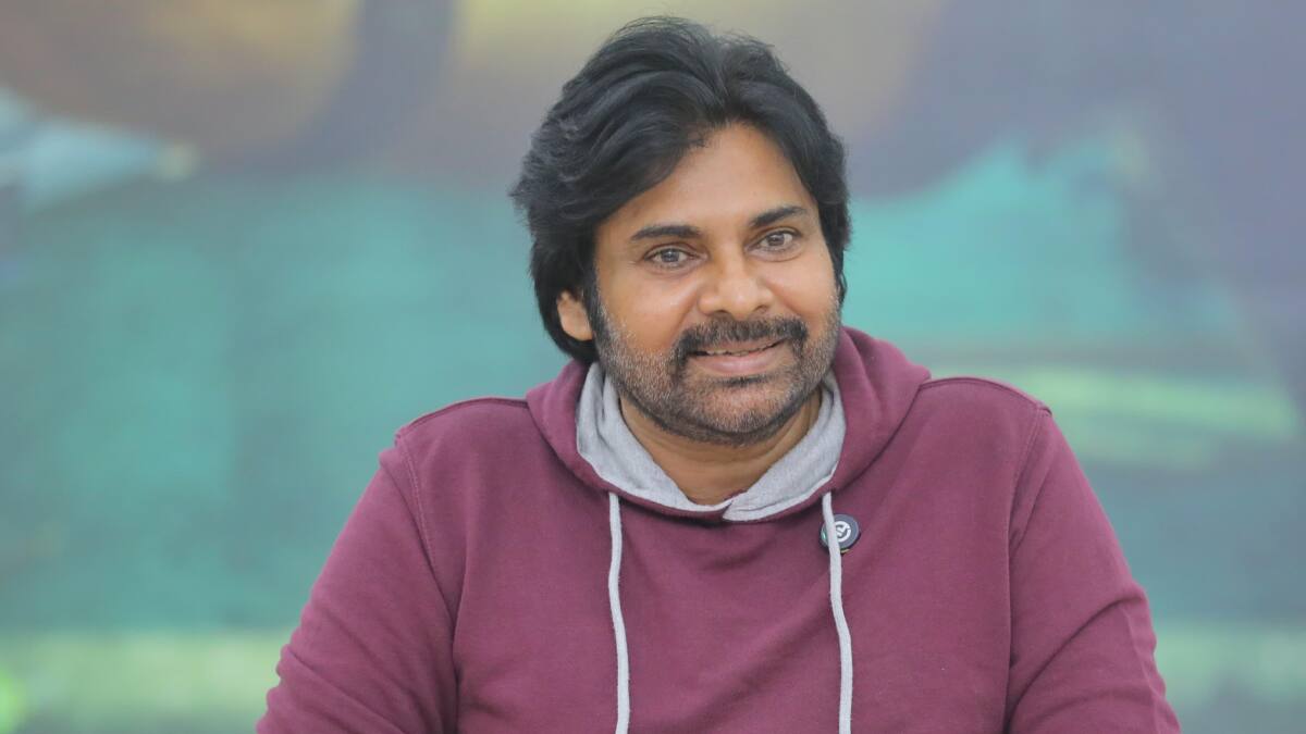 Pawan Kalyan: ఫోనులో పవన్ కళ్యాణ్ వినే పాట అదొక్కటే... అది ఏ సినిమాలో పాటో తెలుసా?