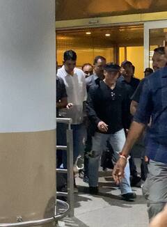 Salman Khan Photos: ऑल ब्लैक में सलमान खान, सिर पर कैप के साथ एयरपोर्ट पर दिखा स्टाइलिश लुक
