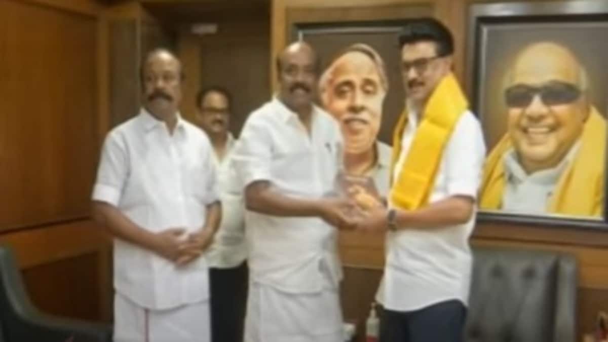 Marudhu Azhugaraj Joined DMK : திமுகவில் இணைந்த அதிமுக முன்னாள் நிர்வாகி! தட்டித்தூக்கிய ஸ்டாலின்!