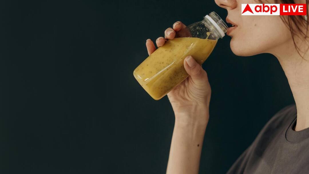 Vitamin B12 Deficiency: विटामिन B12 की कमी कर सकती है दिमाग और नसों को बर्बाद...पहचानें ये 5 खतरनाक लक्षण 5 Warning Signs of Vitamin B12 Deficiency That Could Damage Your Nerves and Brain Vitamin B12 Deficiency: विटामिन B12 की कमी कर सकती है दिमाग और नसों को बर्बाद...पहचानें ये 5 खतरनाक लक्षण