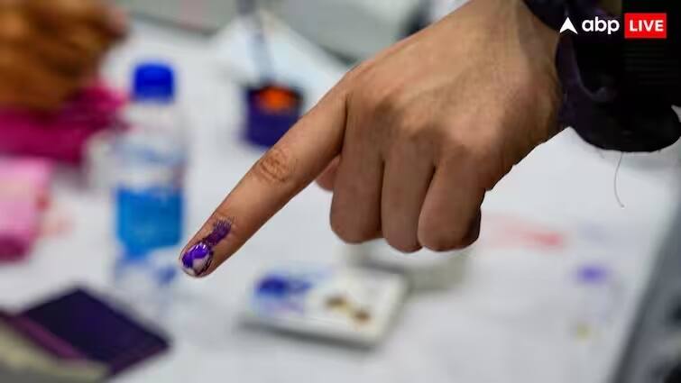 Rahul Gandhi Press Conference: શું જાણ કર્યા વિના કોઇનું પણ નામ કાઢી કે જોડી શકે છે ચૂંટણી પંચ, શું છે નિયમ ? PC GK Details News rahul gandhi press conference on vote chori can election commission remove or add voter name from voter list Rahul Gandhi Press Conference: શું જાણ કર્યા વિના કોઇનું પણ નામ કાઢી કે જોડી શકે છે ચૂંટણી પંચ, શું છે નિયમ ?