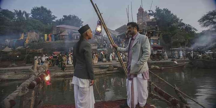 The name of the hit film 'Tumbad' is included on the second number of the list. When this film was released in 2018, it could not get the love of the audience, but when it was released again, there was a rain of money in theaters. The film made on a budget of 5 crores earned 40.6 crore rupees after re-localization. VFX has been used in the best way in the film. Looking at this movie, your soul will tremble. You can enjoy this film on prime video.