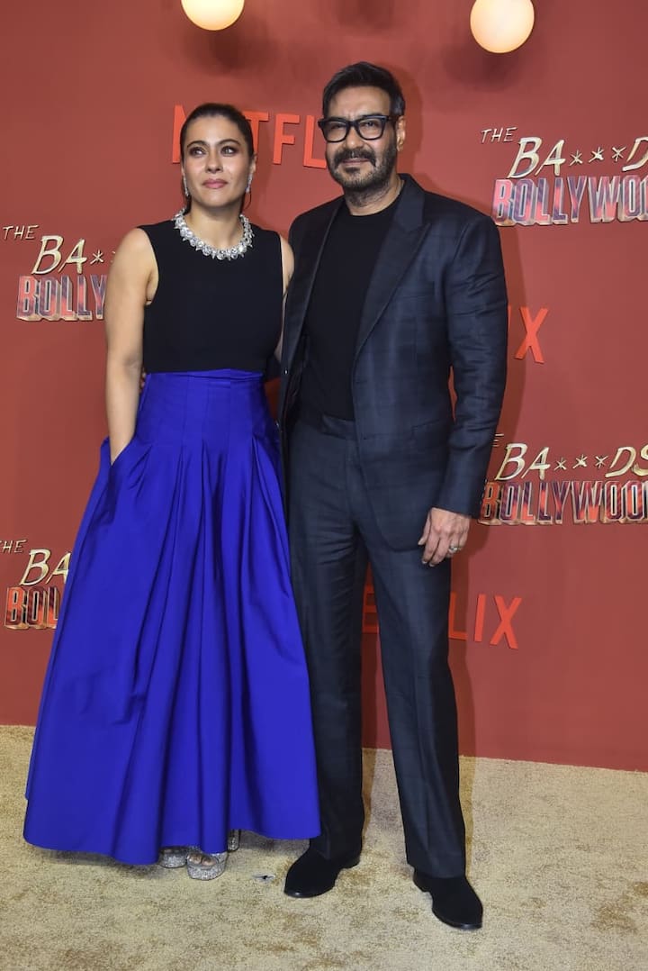 इस दौरान काजोल और अजय देवगन काफी स्टाइलिश अंदाज में दिखे.