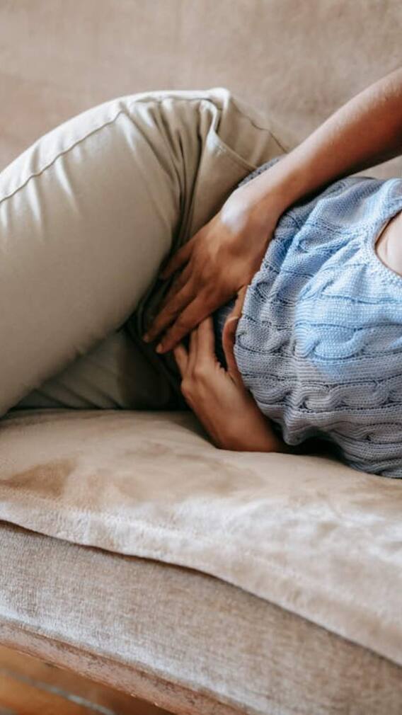 வயதாக ஆக பெண்களுக்கு ஏன் வெள்ளைப்படுதல் ஏற்படுகிறது?