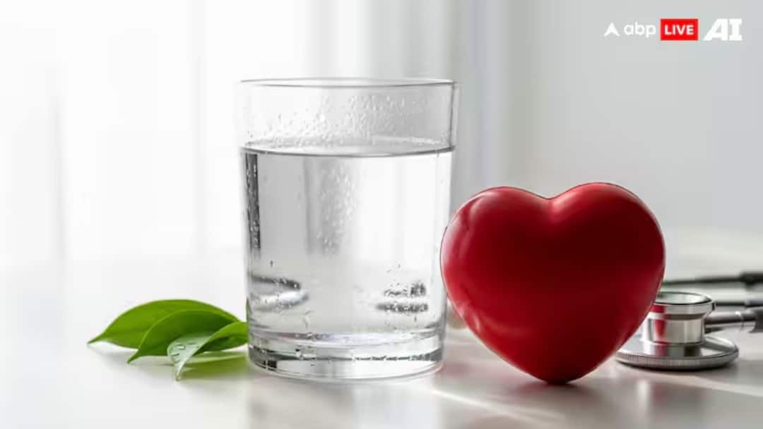 Heart Hydration: தண்ணீர் குடிக்காவிட்டால்.. இதயத்திற்கு இப்படியெல்லாம் பிரச்னை வருமா? கொஞ்சம் கவனிங்க..