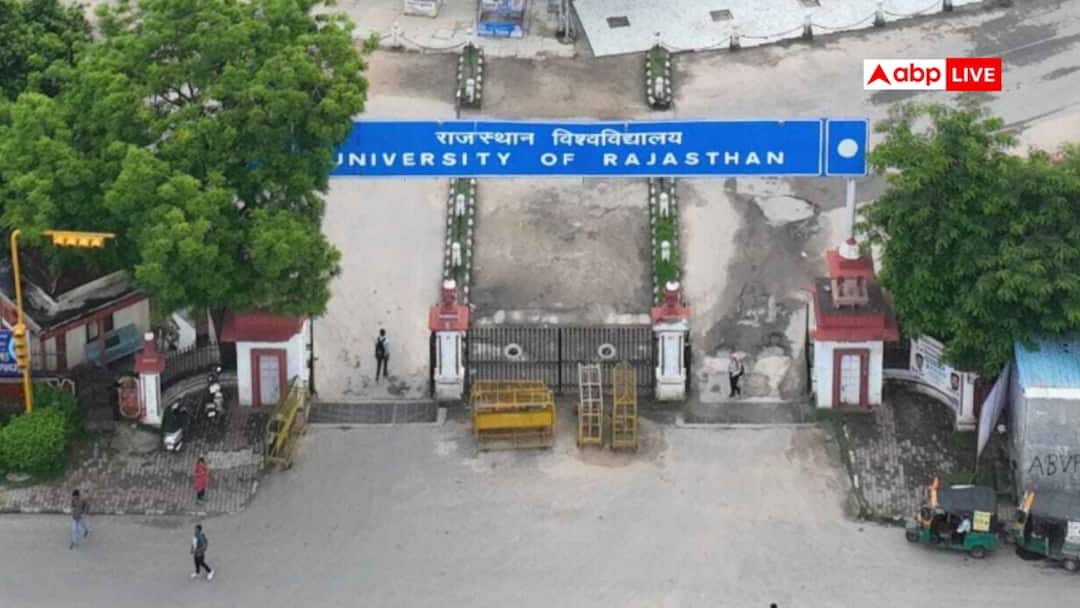 विवादों के बीच राजस्थान यूनिवर्सिटी के पाठ्यक्रम में ज्योतिबा फुले की वापसी, सावरकर भी पढ़ाया जाएगा Jyotiba Phule returns to Rajasthan University curriculum amid controversy, Savarkar was included ANN विवादों के बीच राजस्थान यूनिवर्सिटी के पाठ्यक्रम में ज्योतिबा फुले की वापसी, सावरकर भी पढ़ाया जाएगा