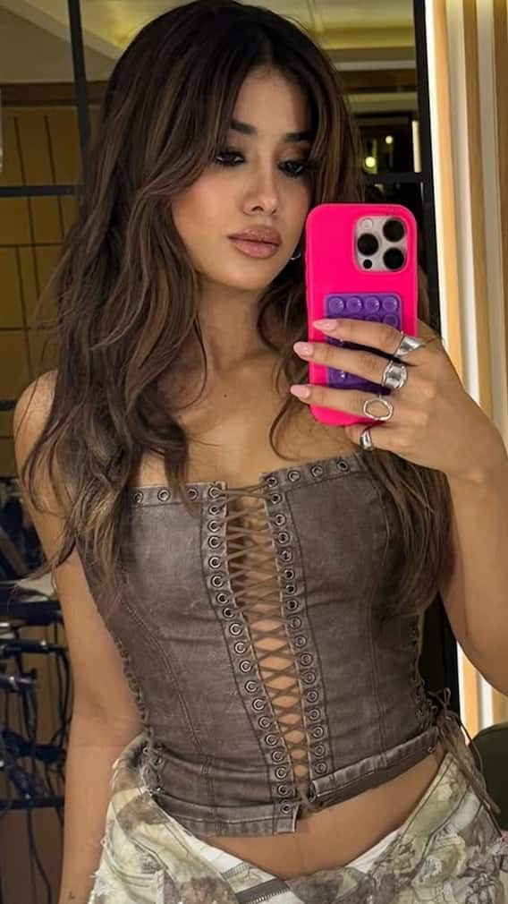 This Janhvi Kapoor Look Is Straight Outta A Mood Board