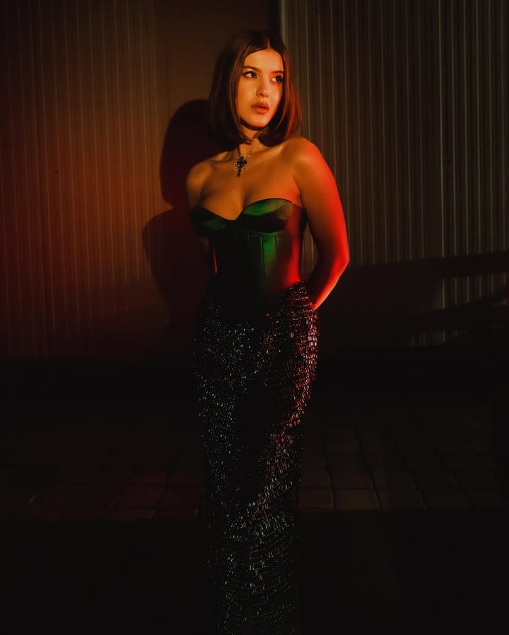 बता दें कि शनाया ने फिल्म ‘आंखों की गुस्ताखियां’ से अपना बॉलीवुड डेब्यू किया. जिसमें वो बेहतरीन एक्टर विक्रांत मैसी संग नजर आई.