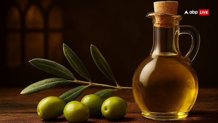 हदीस सुनन अल-तिर्मिजी के अनुसार पैगंबर (स) ने कहा कि, जैतून के तेल का इस्तेमाल खाने में करो, क्योंकि असल मायनों में ये एक धन्य पेड़ है. पैगंबर साहब ने जैतून के फल और तेल दोनों को इस्तेमाल करने की सलाह दी है.