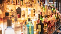 Rules On Keeping Alcohol At Home: घर में कितनी रख सकते हैं शराब, यूपी, दिल्ली, हरियाणा और पंजाब में कितनी है लिमिट?