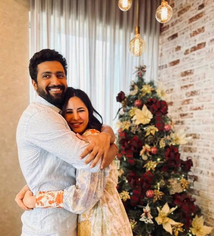 Katrina, the festival of Christmas, celebrates with her maternal grandfather and also worships a lot on Diwali and Karvachauth.