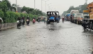 Surat Rain: સુરતના લિંબાયતમાં આભ ફાટ્યું, 1 કલાકમાં ચાર ઈંચ વરસાદ ખાબકતા જળબંબાકાર