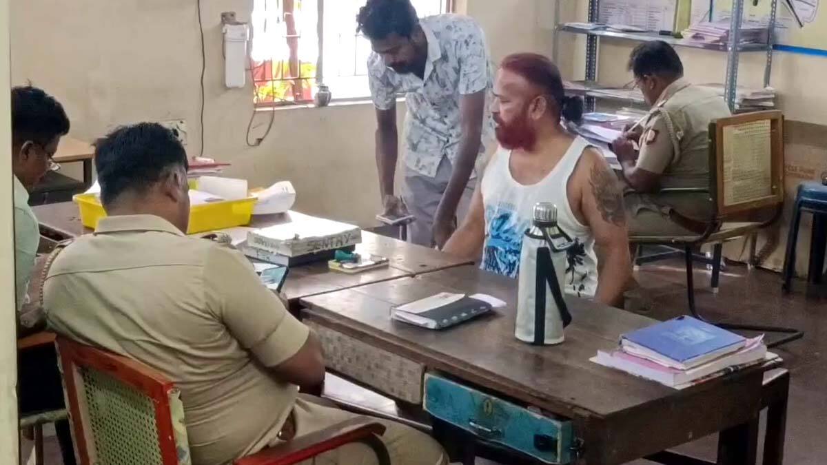 2012 கொலை முயற்சி வழக்கில் தலைமறைவாக இருந்த பிரபல ரவுடி வரிச்சியூர் செல்வம் கைது! பரபரப்பு!