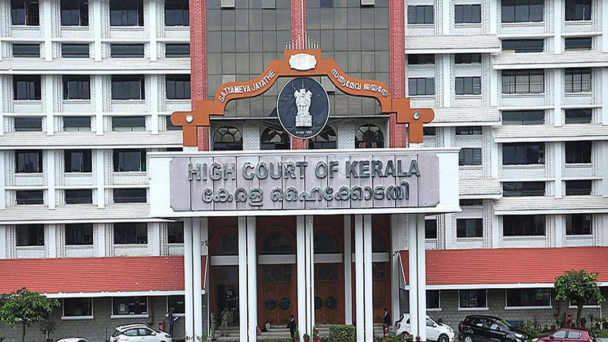 சபரிமலை ஐயப்பன் கோயில்: தங்க தகடு மாயம்! பக்தர்கள் அதிர்ச்சி, நீதிமன்றம் அதிரடி விசாரணை