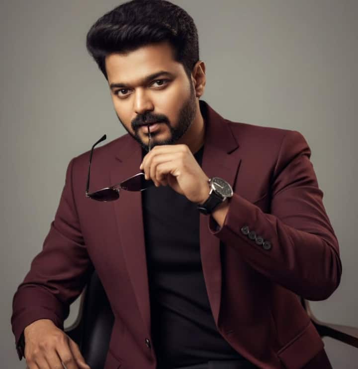 South actor Thalapati Vijay has made a place at number two. Talk about Vijay's upcoming film will be seen in the film Jan Nayakan, which will be released on 9 January 2026.