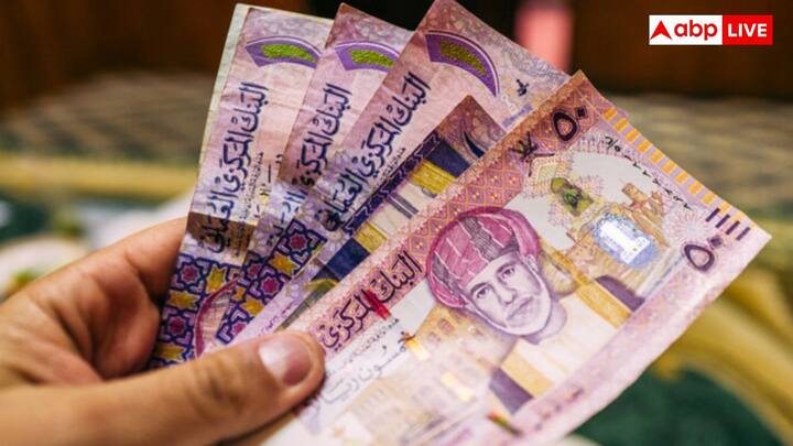 ओमान रियाल को ओमान की आधिकारिक मुद्रा के रूप में पहचाना जाता है. यह अंतरराष्ट्रीय व्यापार और निवेश के लिए काफी बेहतर विकल्प है.