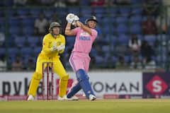 Smriti Mandhana Century News : 17 चौकार, 5 षटकार अन् स्मृती मानधनाचं 50 चेंडूत वादळी शतक, कांगारूंच्या गोलंदाजांना अक्षरशः धू धू धुतले, विराट कोहलीला मागे टाकले