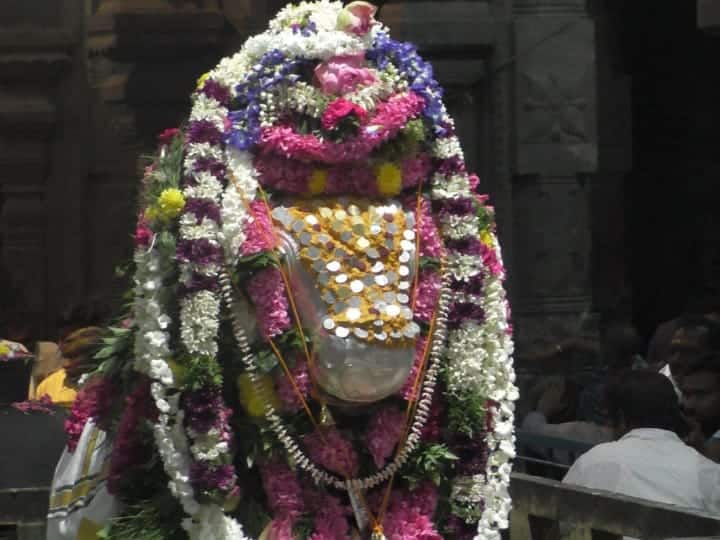 கரூர் கல்யாண பசுபதீஸ்வரர் ஆலயத்தில் புரட்டாசி பிரதோஷம்: நந்திக்கு விசேஷ அபிஷேகம்