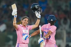 Smriti Mandhana: বিরাট গড়েই কোহলির রেকর্ড ভাঙলেন স্মৃতি, ভারতীয় ক্রিকেটে রচিত হল নতুন ইতিহাস