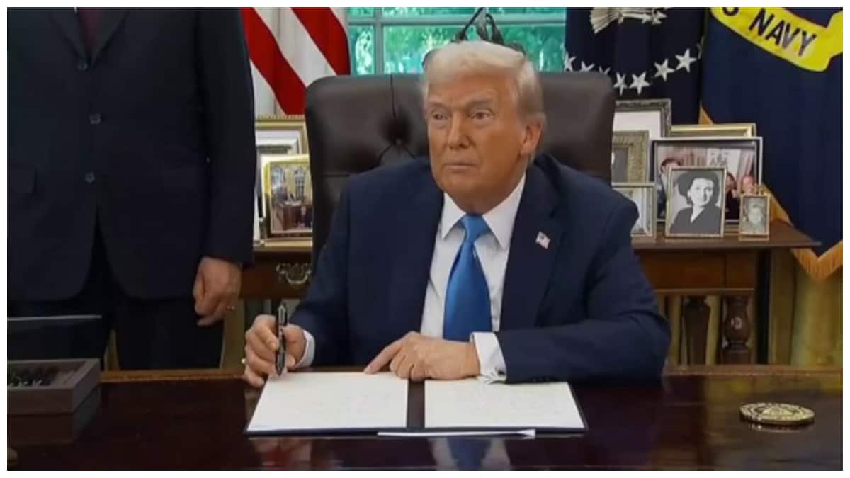 H1B Visa News:ఇండియన్ డాలర్‌ డ్రీమ్స్‌కు ట్రంప్‌ షాక్‌- రూ. 80 లక్షల కొత్త H-1B వీసా ఫీజుతో కష్టకాలం!