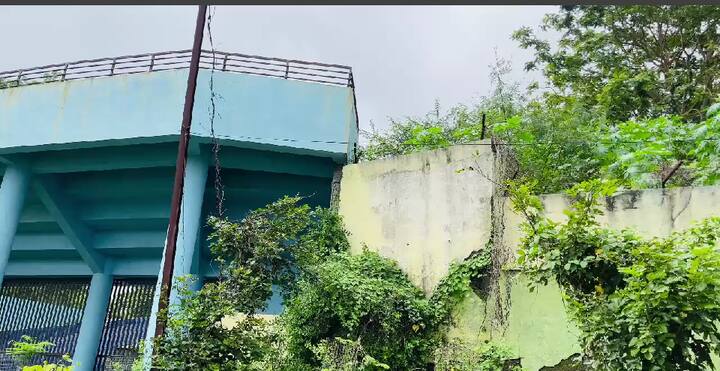 या पार्श्वभूमीवर आता सरकारनं जाहीर केलेल्या ‘नमो उद्यान’ निधीबाबत ठाकरे गटानं शंका व्यक्त केली आहे. सावरकर उद्यानाचेच नामांतर करून त्याला ‘नमो उद्यान’ बनवण्याचा डाव सरकार आखत आहे, असा संशय व्यक्त करत ठाकरेंच्या शिवसेनेनं तीव्र विरोध दर्शवला आहे.