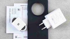 iPhone-Samsung के प्रीमियम फोन्स के साथ क्यों नहीं मिलता है चार्जर? जाने क्या है राज