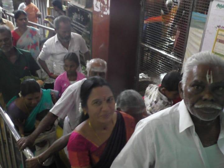 கரூர் கல்யாண பசுபதீஸ்வரர் ஆலயத்தில் புரட்டாசி பிரதோஷம்: நந்திக்கு விசேஷ அபிஷேகம்