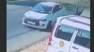 Punjab News: ਪੰਜਾਬ 'ਚ ਭਿਆਨਕ ਸੜਕ ਹਾਦਸਾ, ਬੇਕਾਬੂ ਕਾਰ ਨੇ ਬਾਈਕ ਸਵਾਰ ਨੂੰ ਮਾਰੀ ਜ਼ੋਰਦਾਰ ਟੱਕਰ; ਟੁੱਟੀ ਲੱਤ ਅਤੇ ਚਿਹਰੇ 'ਤੇ ਲੱਗੀਆਂ ਸੱਟਾਂ...