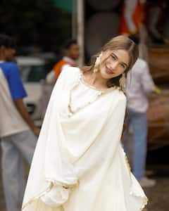 पूनम पांडे की 10 तस्वीरें, लव-कुश रामलीला में बनने वाली हैं मंदोदरी