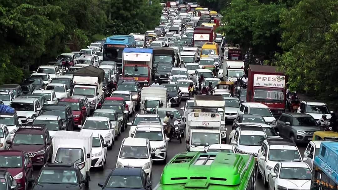 Heading Out For Durga Ashtami In Delhi? Check Routes To Avoid Till Dussehra Heading Out For Durga Ashtami In Delhi? Check Routes To Avoid Till Dussehra