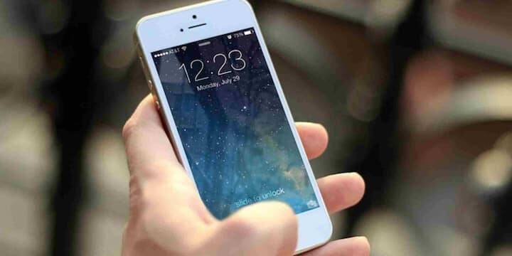 3. ફેક્ટરી રીસેટ કરો: હવે તમે ફેક્ટરી રીસેટ કરવા માટે તૈયાર છો. આ પ્રક્રિયા ફોનના સેટિંગ્સમાં સરળતાથી કરી શકાય છે. તે ફોનને તેની મૂળ ફેક્ટરી સેટિંગ્સ પર પાછો લાવશે અને બધી એપ્સ, ફાઈલો અને સેટિંગ્સ ડિલીટ કરશે.