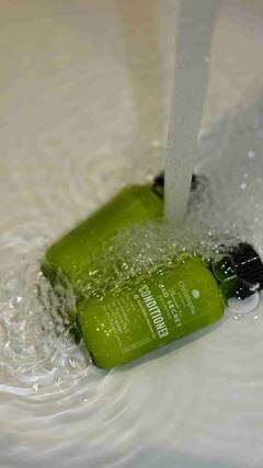 आठवड्यातून किती वेळा शॅम्पू वापरावा? जाणून घ्या