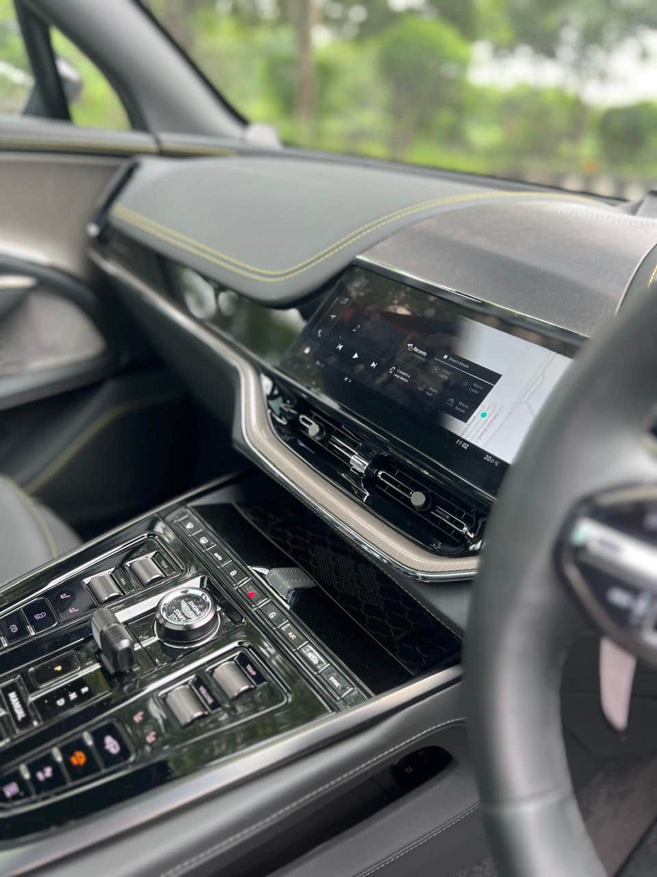 2025 Aston Martin DBX 707 India Review: Fast And Ferocious