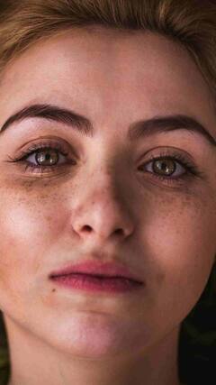 डोळ्यांखालचे डार्क सर्कल्स झटपट होतील गायब, फॉलो करा 'ही' ट्रिक!