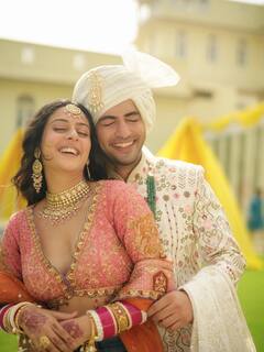 दुल्हन बनी ईशा मालवीय, इस एक्टर संग की 'शादी', प्यार में डूबी एक्ट्रेस की फोटोज वायरल