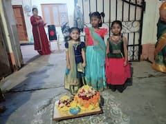 Batukamma 2025: చిరుజల్లుల్లోనూ మహిళల ఉత్సాహం.. భాగ్యనగర వీధుల్లో కన్నులపండువగా ఎంగిలిపూల బతుకమ్మ వేడుకలు!